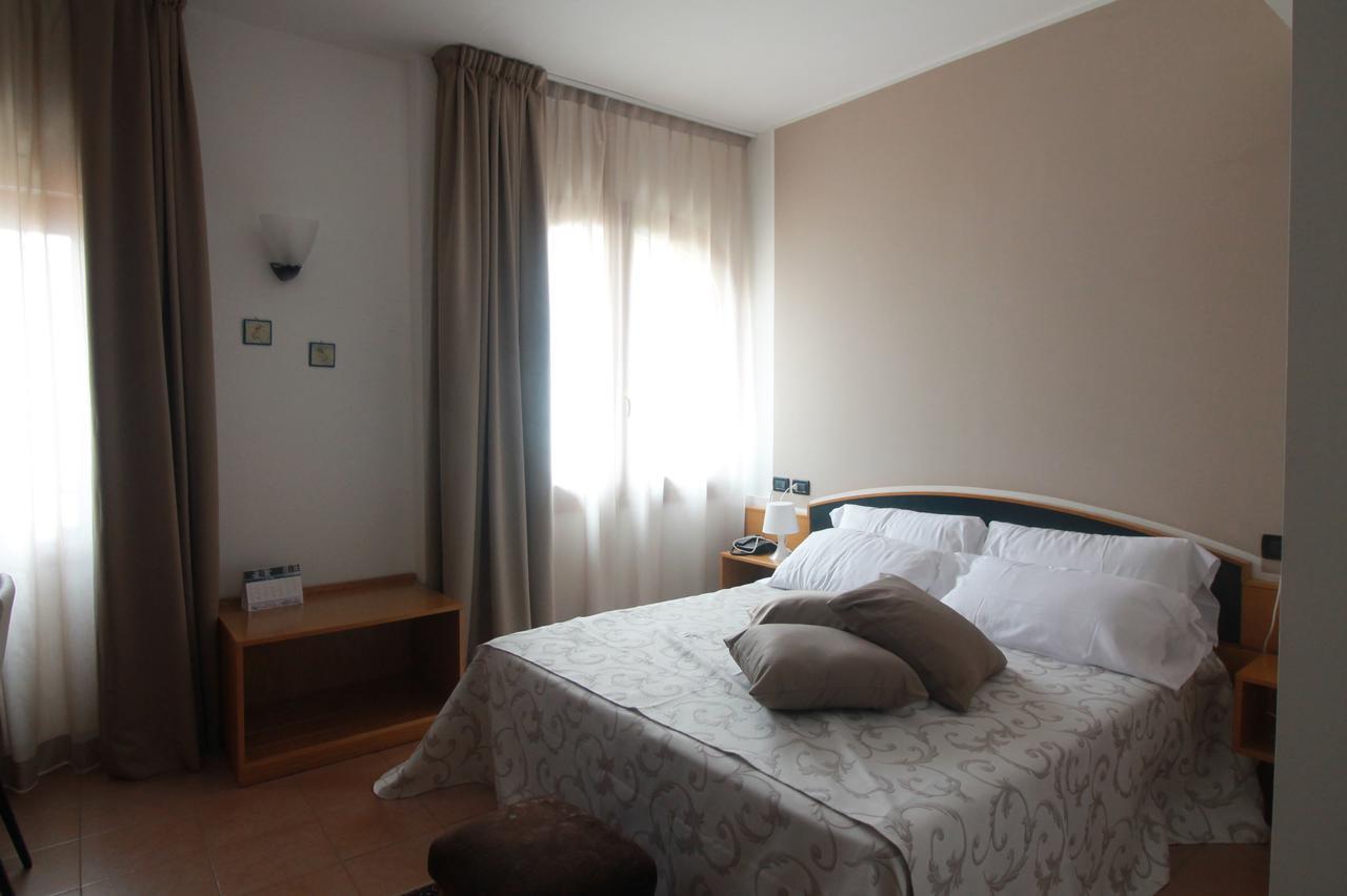 Hotel Ristorante Sensole Сульцано Экстерьер фото
